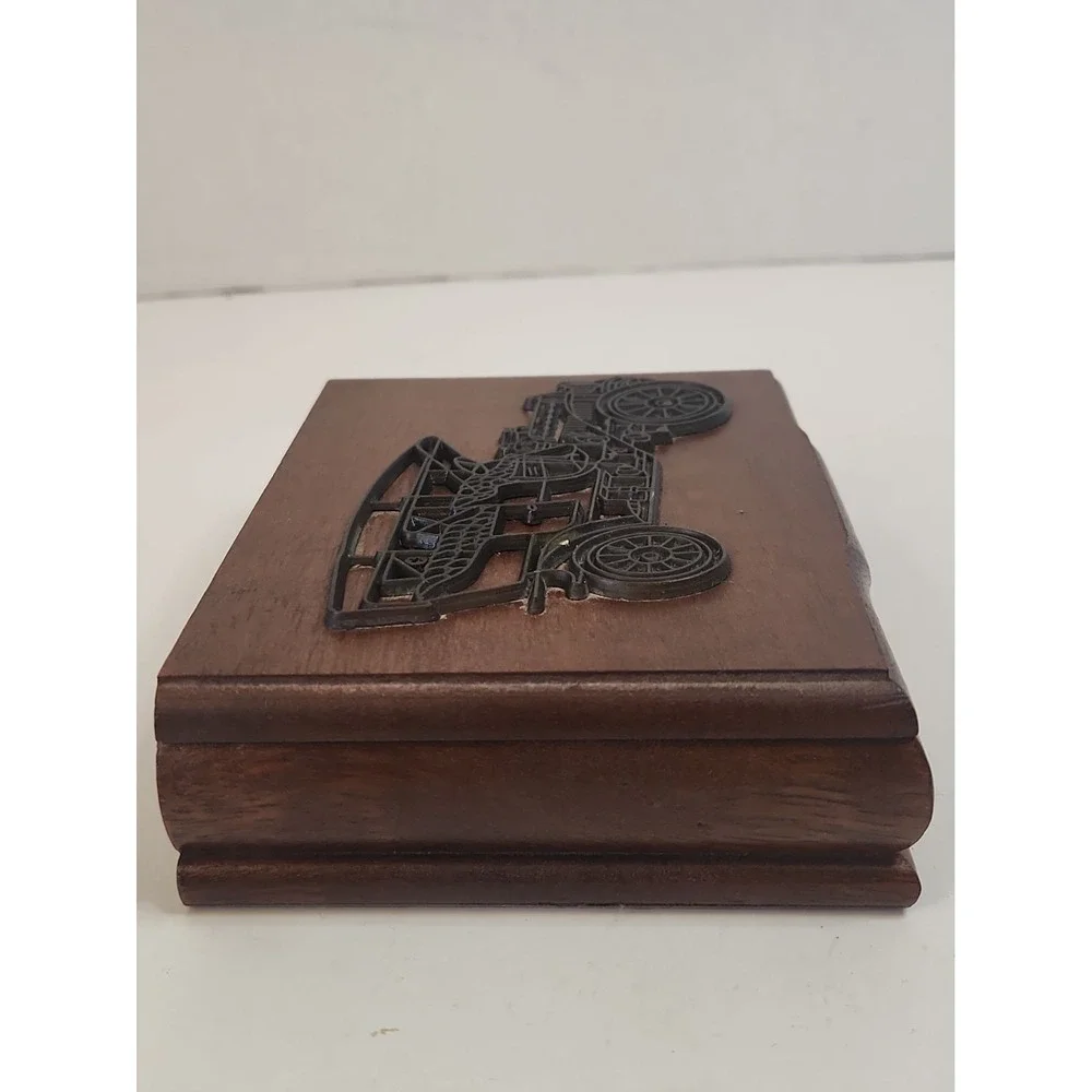 Vtg 1980s Emson Wooden Jewelry Box Classic Car Brass Emblem Valet Organizer Read